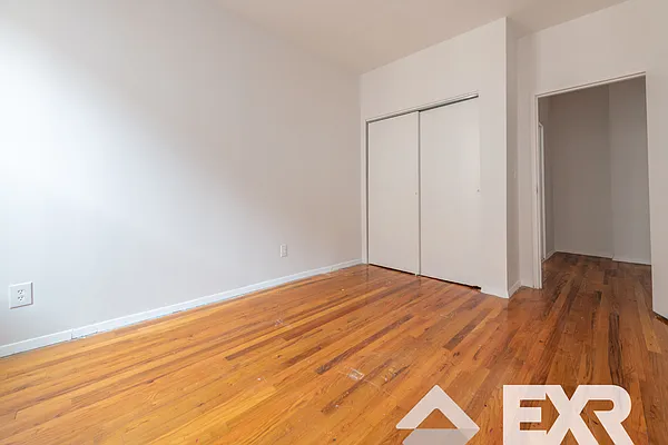 Rented by EXR | media 13