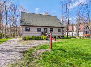 135 Boulder Rd, Lake Ariel, PA 18436