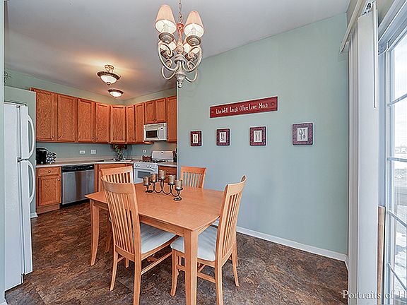 3rd image of 2286 Hudson Cir #2286