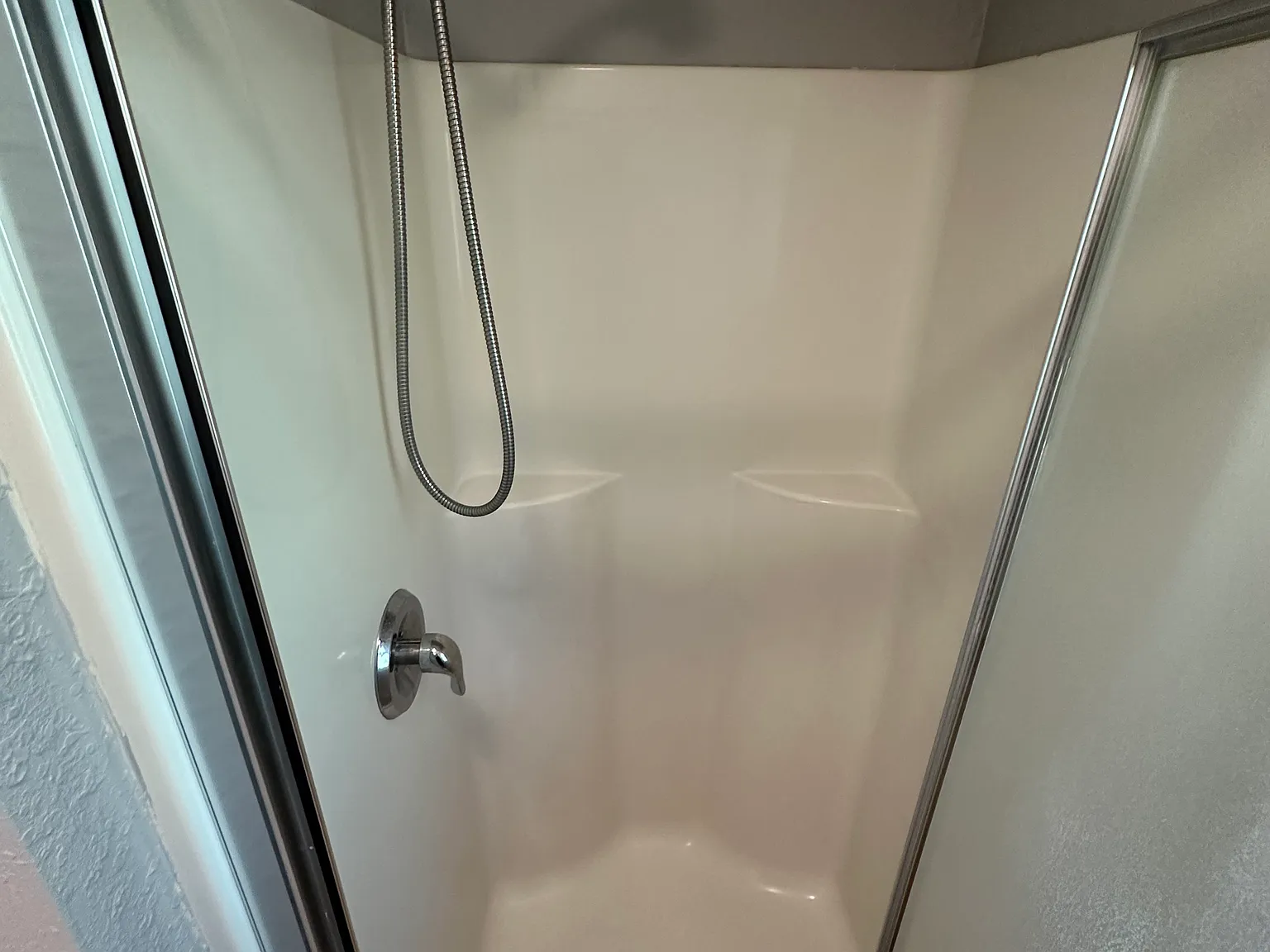 1 bed, 900 sqft, $1,400 — Photo 2