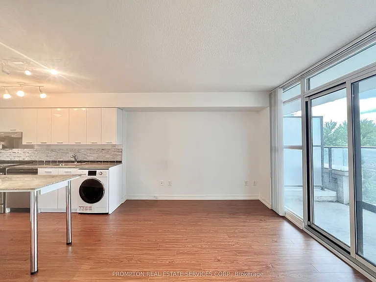 29 Singer Ct #309 — Photo 15