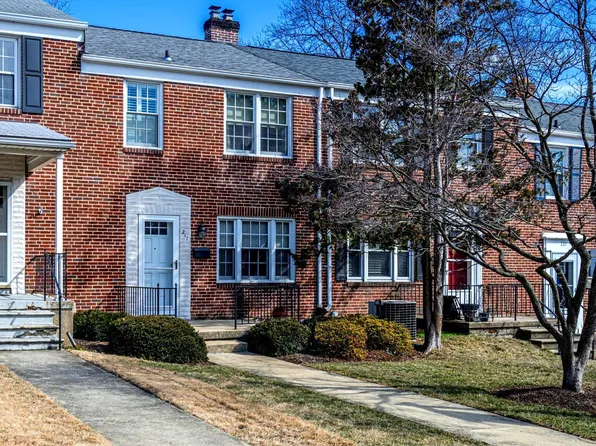 217 Medwick Garth E, Baltimore, MD 21228
