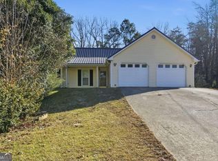 16 Broken Arrow Ct, Rydal, GA 30171