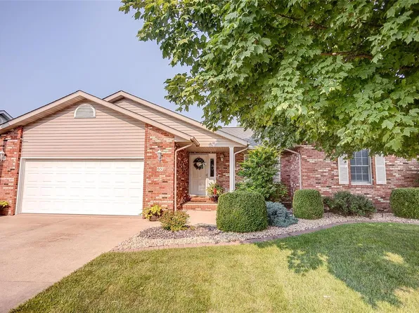 65 S Porte Dr, Highland, IL 62249