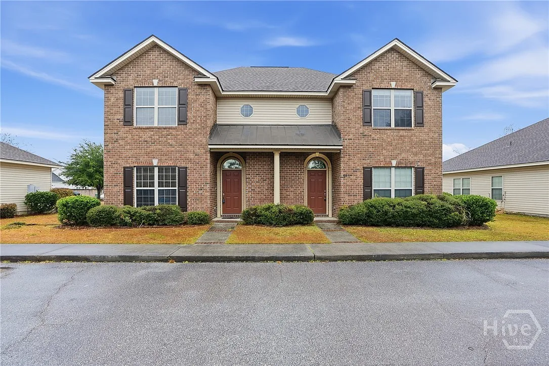 3 bed, 2.5 bath, 1494 sqft, $1,950 — Photo 1
