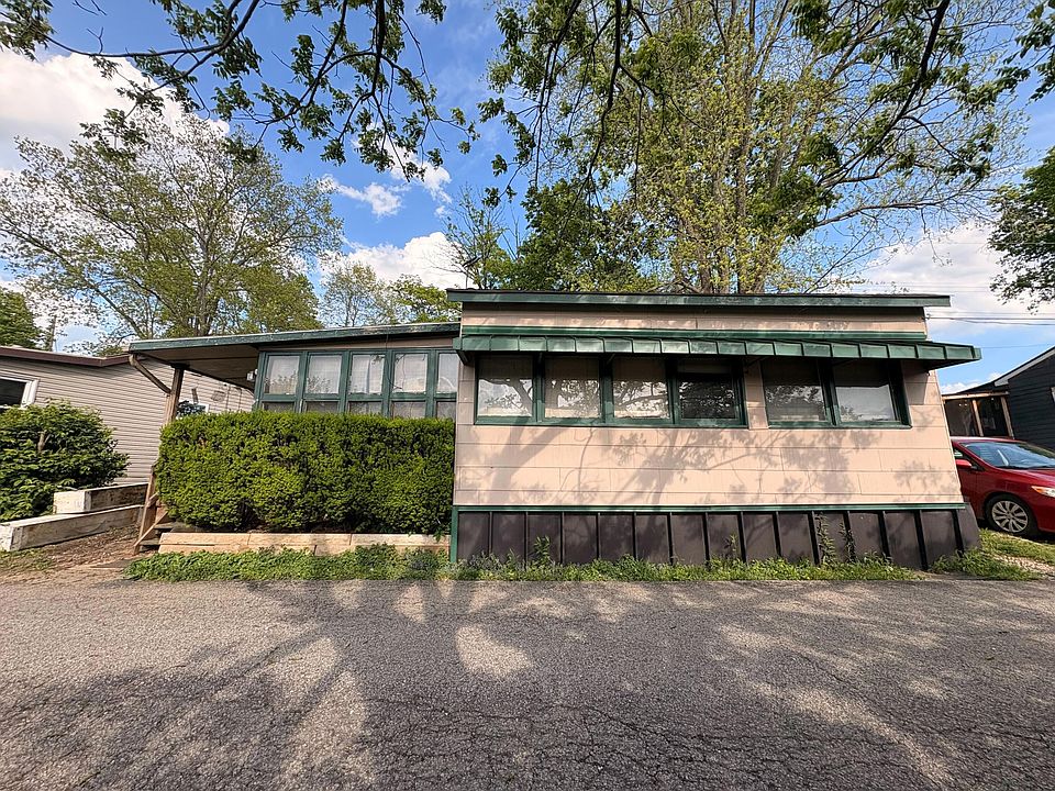 1st image of 26 Boone Lake Cir