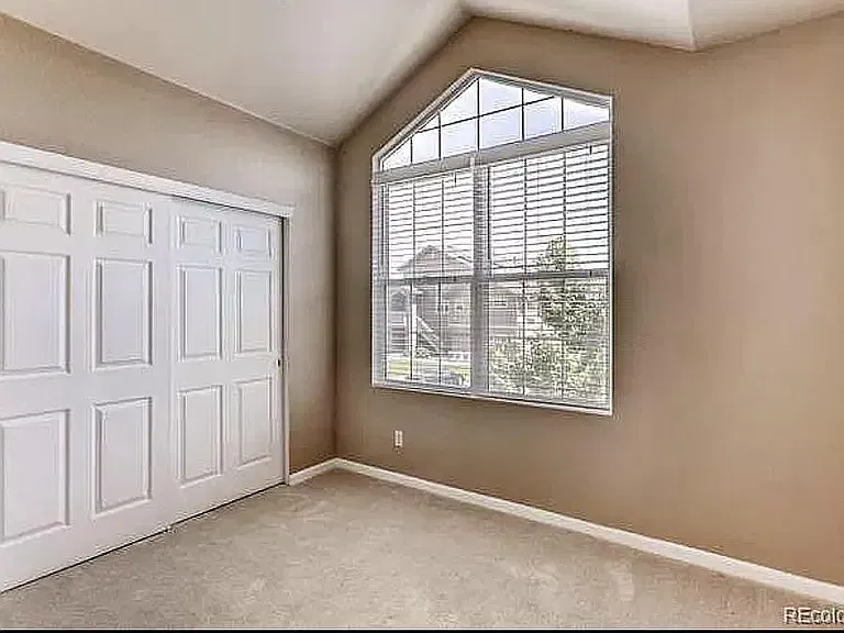 2 bed, 1140 sqft, $2,200 — Photo 4