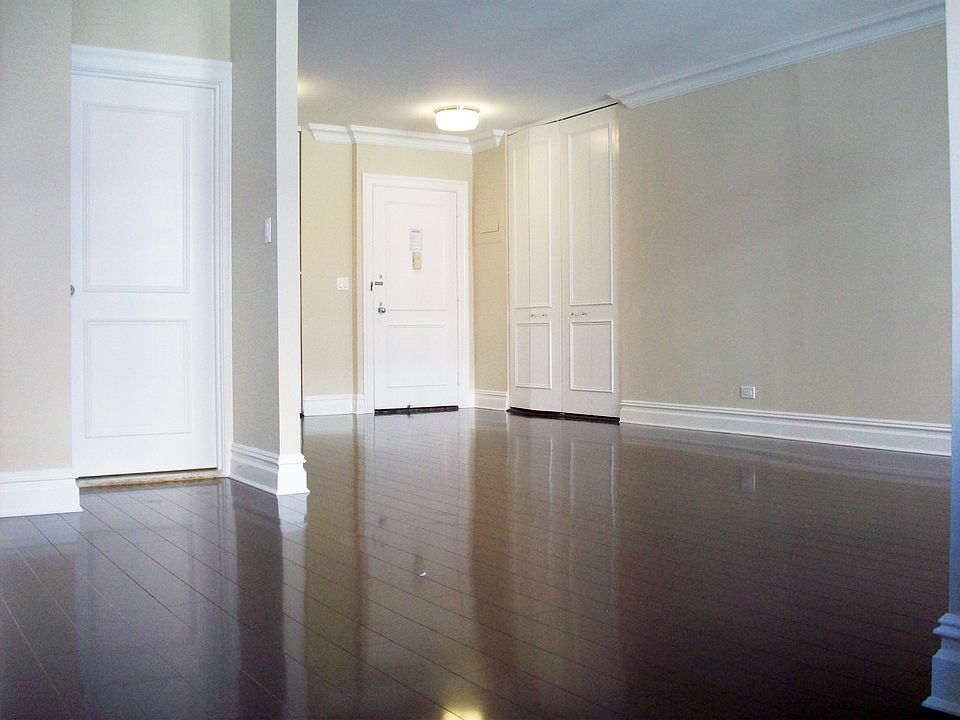 2nd image of 380 Rector Pl APT 4E