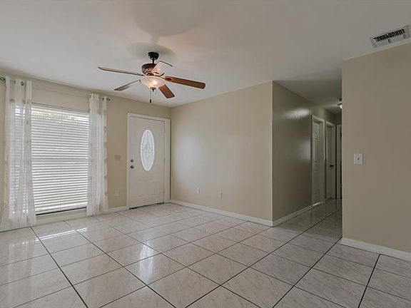4th image of 3825 Goose Ct #1