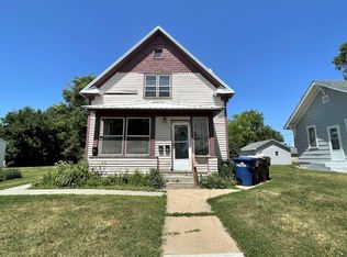 512 W 1st Ave #2, Mitchell, SD 57301