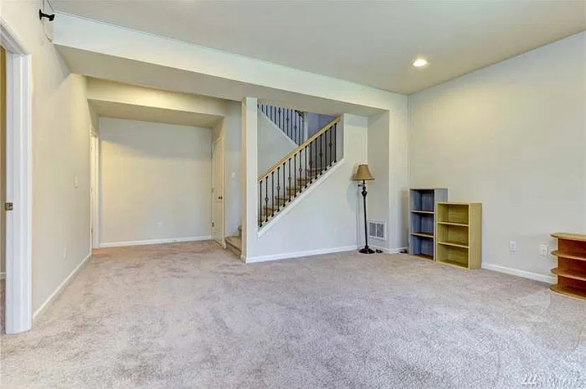 7643 16th Pl SE — Photo 4