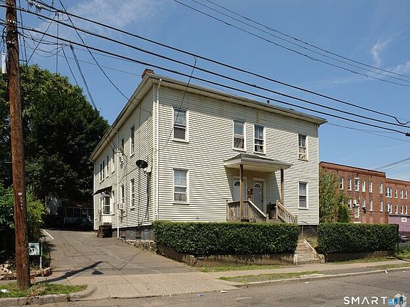5th image of 47 Putnam St APT 1