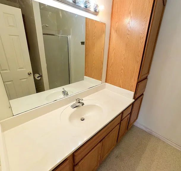 640 Canada St #2 — Photo 8
