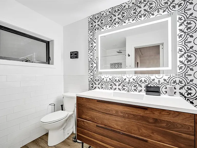 5612 Harding St — Photo 11