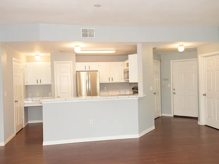 2025 Erving Cir #4207 — Photo 3
