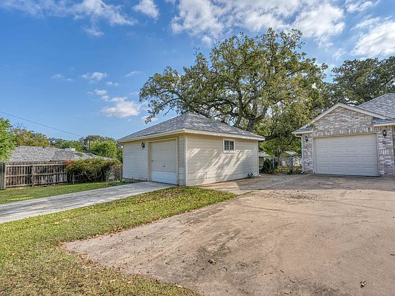 4th image of 100 E Oriole Drive