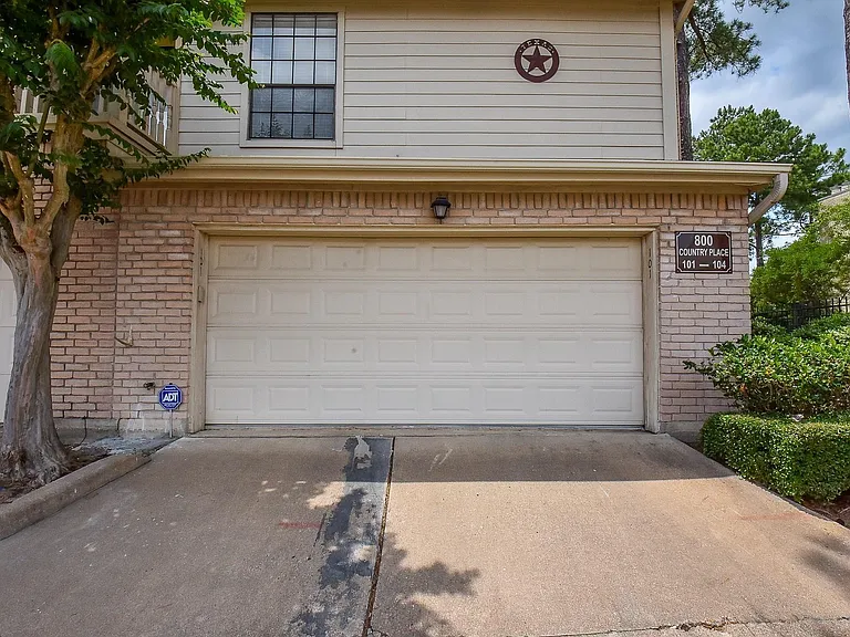 800 Country Place Dr #101 — Photo 31