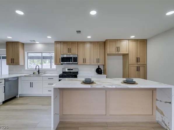 4702 Black Stallion Ave, North Las Vegas, NV 89031
