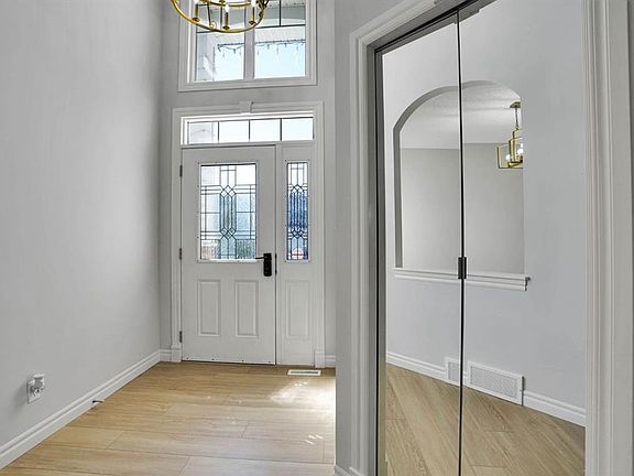 4th image of 117 S Hawkmere Pl