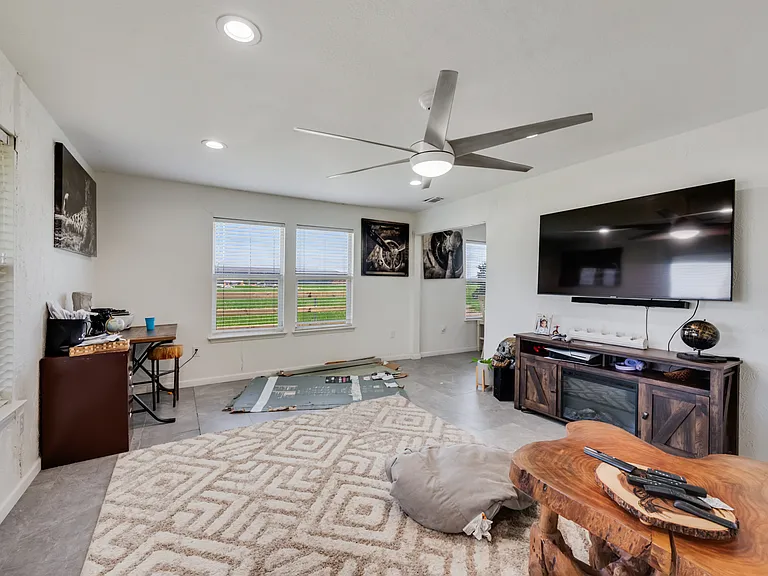 354 N FM 1138 — Photo 3
