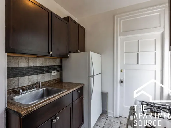 1367 W Estes Ave, Chicago, IL