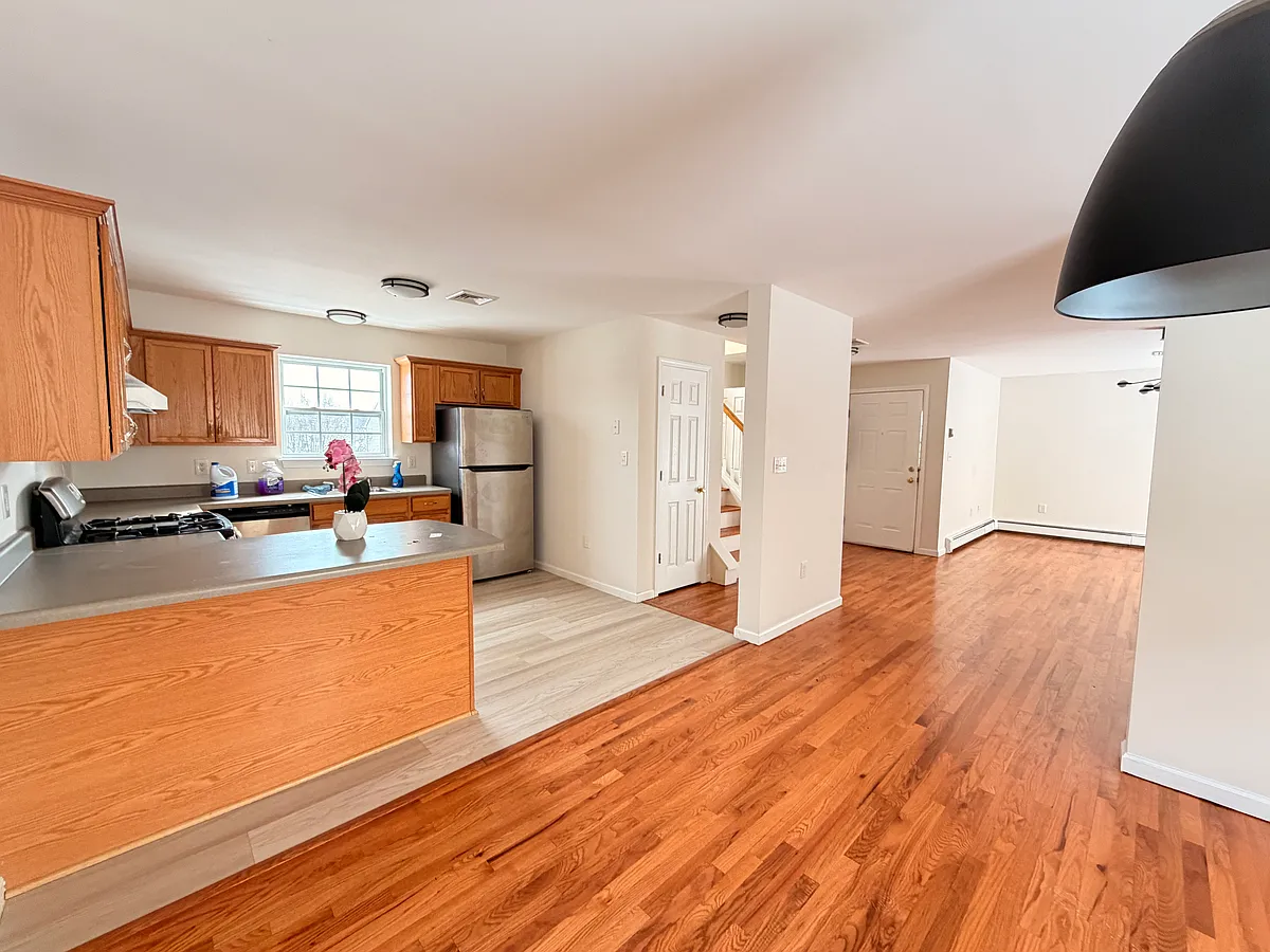 Building Photo - 219 Mary Lou Ave #2F