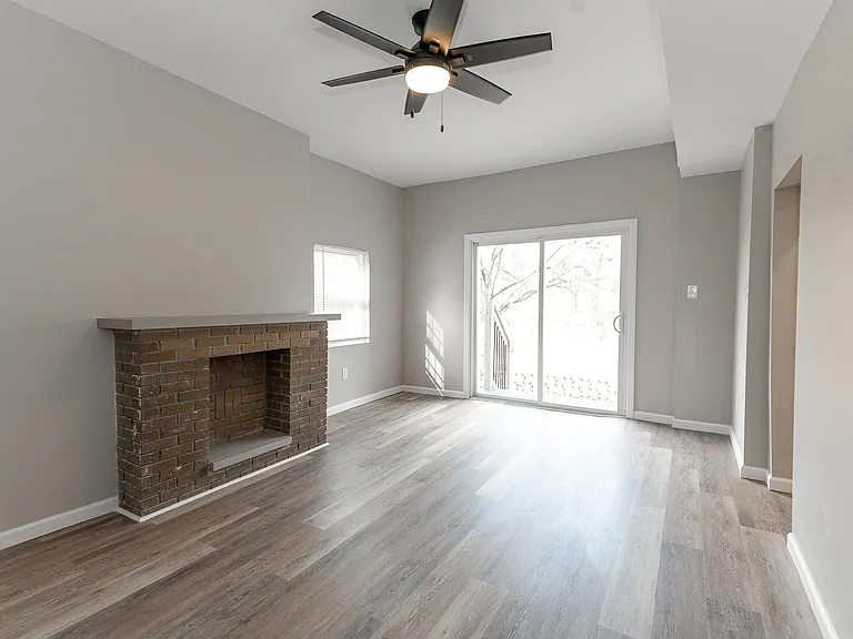 8 Enfield St #1 — Photo 12