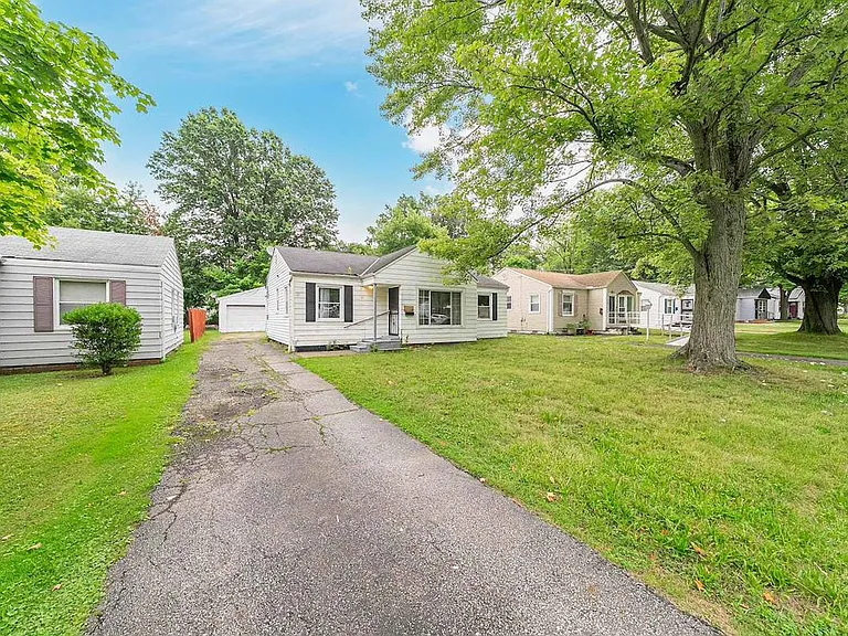 2533 Greenvale Rd — Photo 8