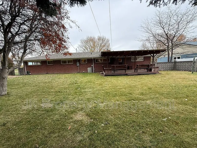 1726 Alder Dr — Photo 45