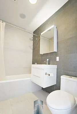 Rented by Skyline Group Real Estate | media 17