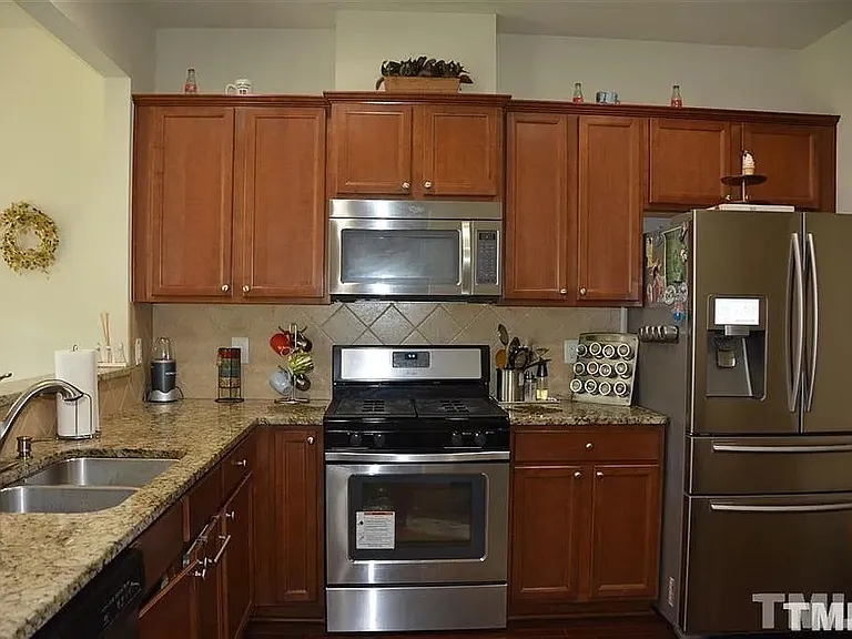 212 Paddy Ln — Photo 5