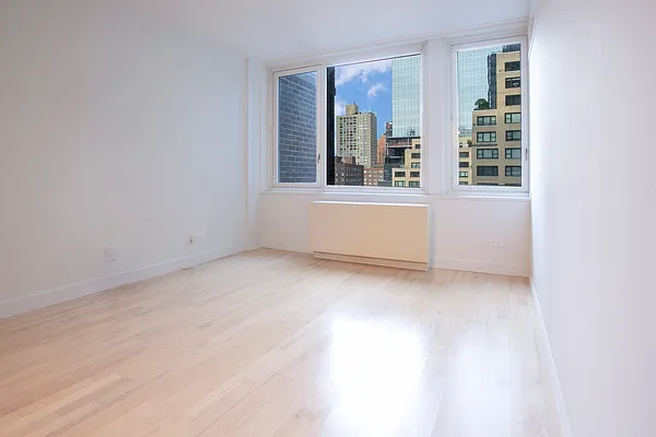 Rented by Sotheby's International Realty | media 20