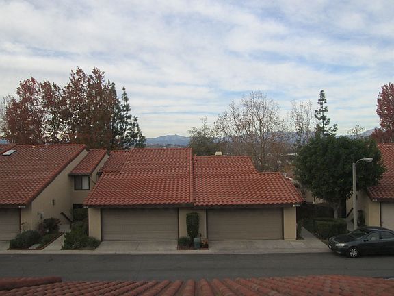 5th image of 1015 S Romney Dr