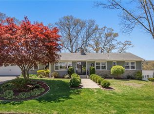 52 Woodhaven Blvd, North Providence, RI 02911