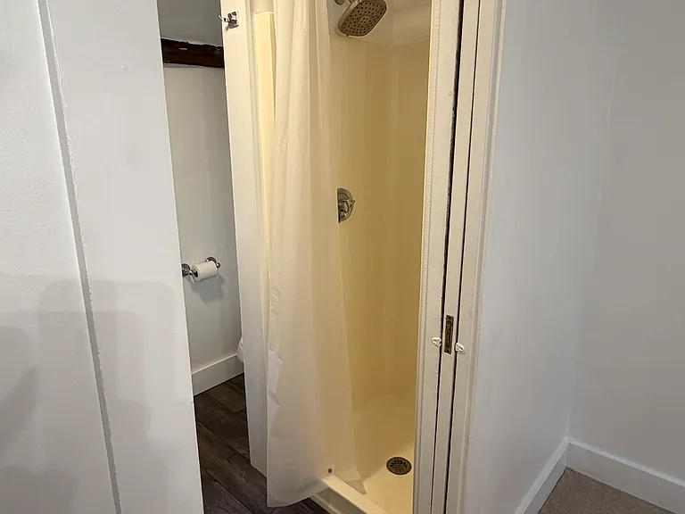 315 Maplewood Ave #B — Photo 16