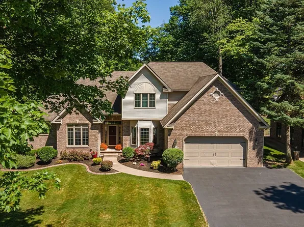 93 Brandywine Dr, Buffalo, NY 14221