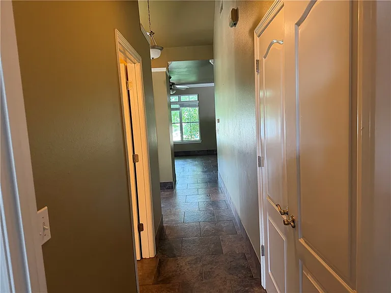 11073 Club House Pkwy — Photo 27