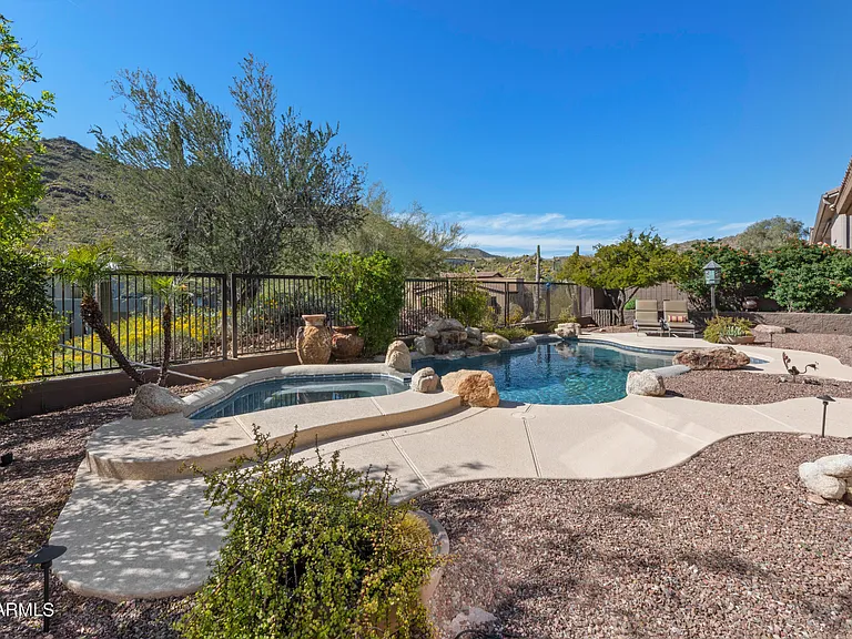 12748 N 145th Way — Photo 45