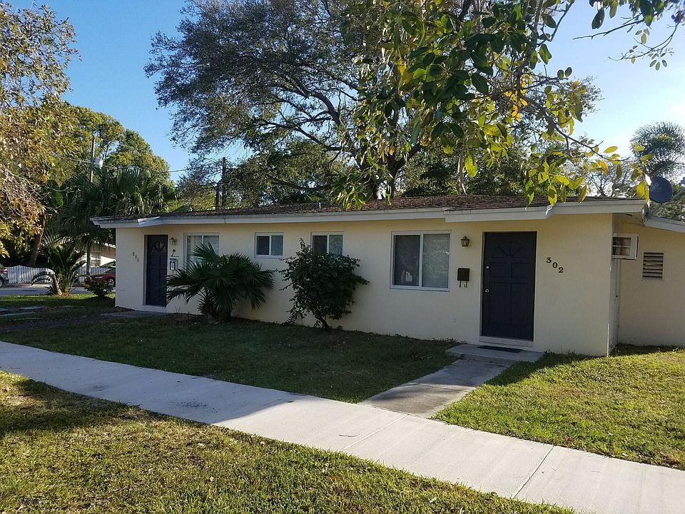 1st image of 300 SW 10th Ave