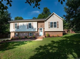 2503 Sutton St, Lenoir, NC 28645