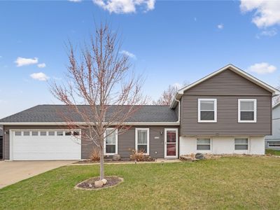 4591 Orchard Dr NW, Cedar Rapids, IA, 52405