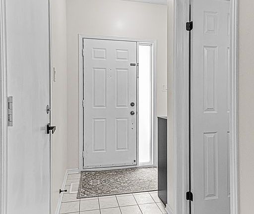 4th image of 49 Longshire Cir