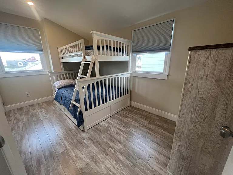4010 W Brigantine Ave — Photo 10