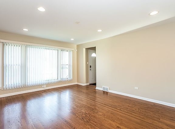 2nd image of 10031 S Kostner Ave