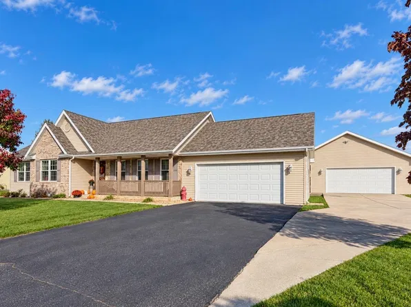 1011 E Whippoorwill Way, Beloit, WI 53511