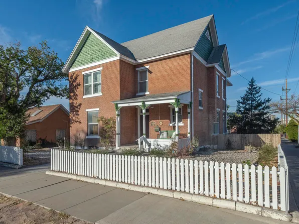 301 Edith Blvd SE, Albuquerque, NM 87102