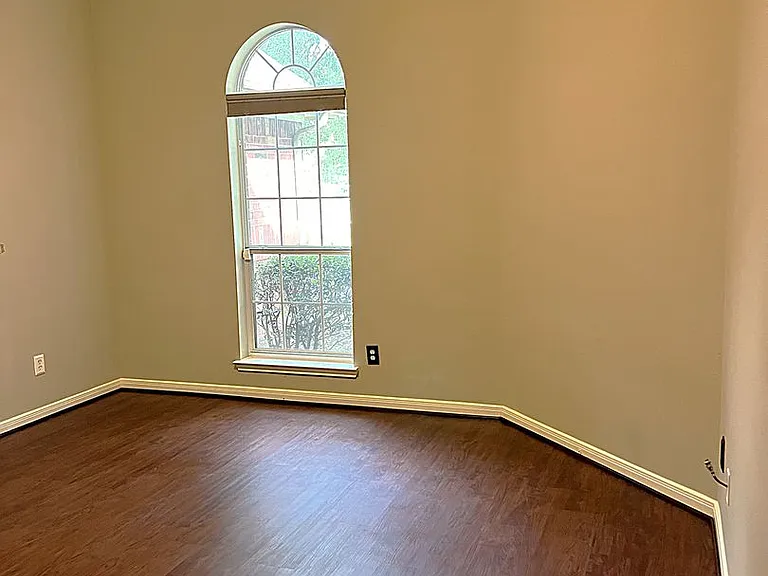 18718 Walden Forest Dr — Photo 6
