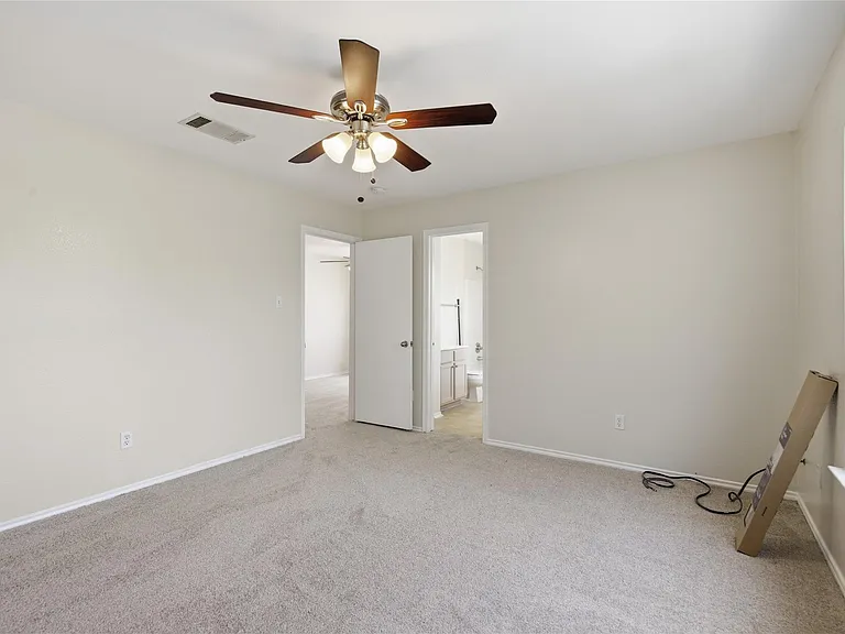 10316 Garbacz Dr — Photo 15