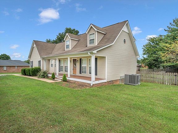 2nd image of 1861 Jeff Rd
