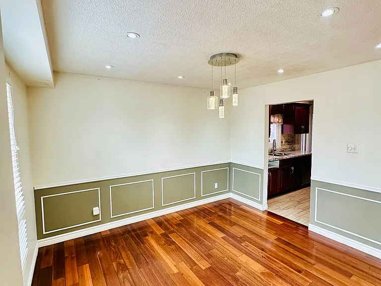 52 Moffatt Ave — Photo 9